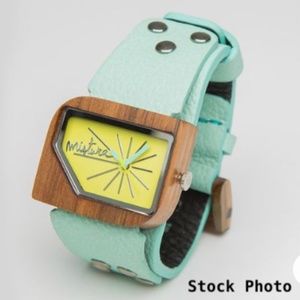 Mistura Pellicano Wooden Leather Handmade Watch